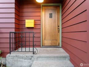 917 Broadway E, Seattle WA 98102