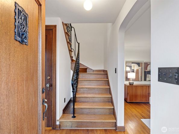 917 Broadway E, Seattle WA 98102