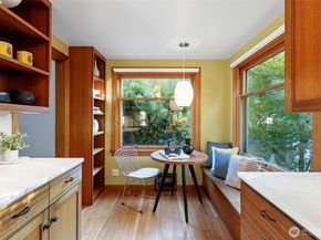917 Broadway E, Seattle WA 98102