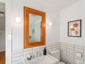 917 Broadway E, Seattle WA 98102