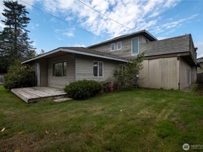 2306 S 128th Street, Burien WA 98168