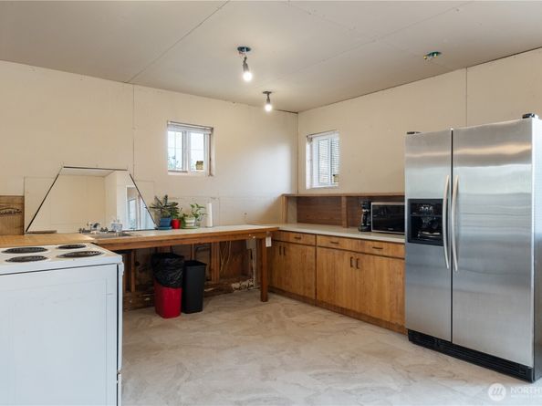 2306 S 128th Street, Burien WA 98168
