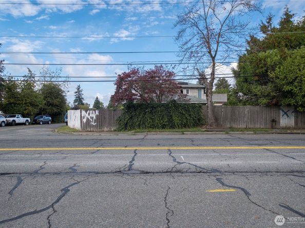 2306 S 128th Street, Burien WA 98168