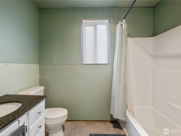 2306 S 128th Street, Burien WA 98168