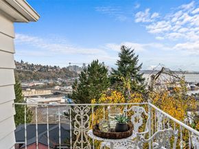 1820 W Magnolia Way W, Seattle WA 98199