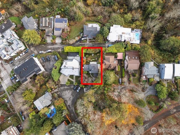 1820 W Magnolia Way W, Seattle WA 98199