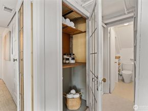 1820 W Magnolia Way W, Seattle WA 98199