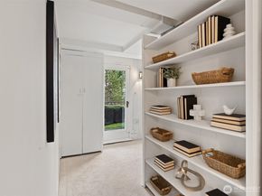 1820 W Magnolia Way W, Seattle WA 98199