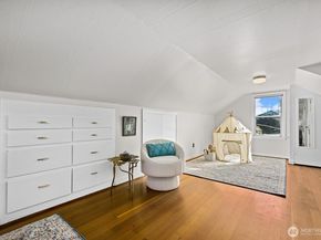 3021 37th Avenue SW, Seattle WA 98126