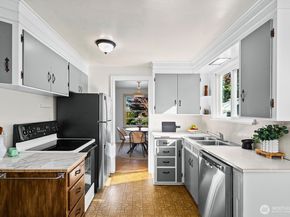 3021 37th Avenue SW, Seattle WA 98126