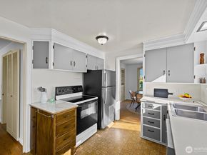 3021 37th Avenue SW, Seattle WA 98126