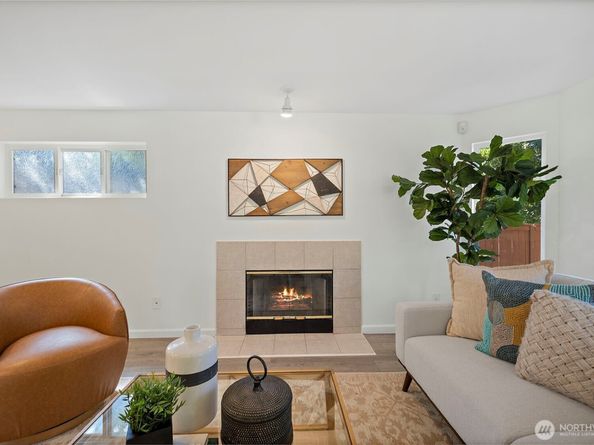 2609 SW Holden Street, Seattle WA 98126