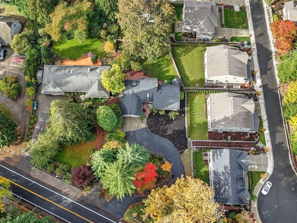 11409 SE May Creek Park Drive, Newcastle WA 98056