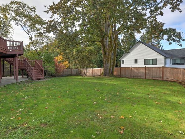 11409 SE May Creek Park Drive, Newcastle WA 98056