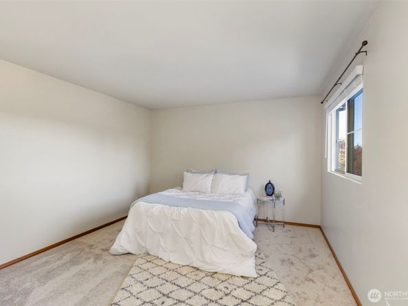 1135 NW Windy Beach Lane, Silverdale WA 98383