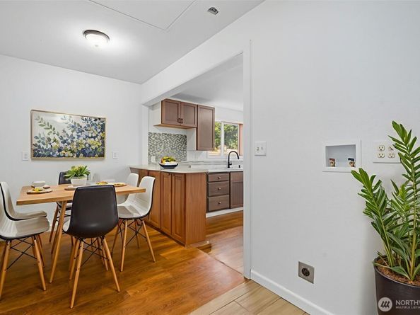 20310 NW Cedar Lane, Poulsbo WA 98370