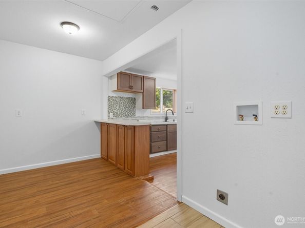 20310 NW Cedar Lane, Poulsbo WA 98370