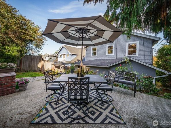 5417 40th Avenue SW, Seattle WA 98136