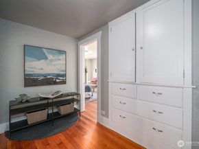 5417 40th Avenue SW, Seattle WA 98136