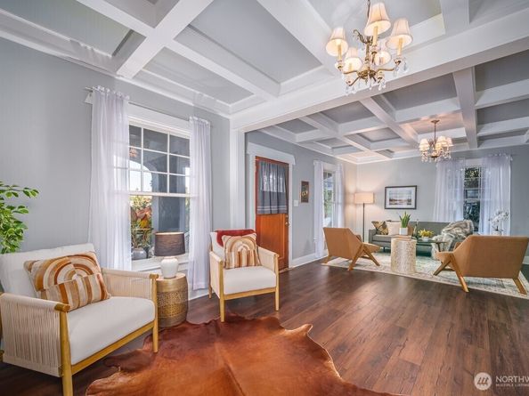 5417 40th Avenue SW, Seattle WA 98136