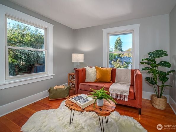 5417 40th Avenue SW, Seattle WA 98136