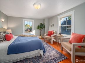 5417 40th Avenue SW, Seattle WA 98136