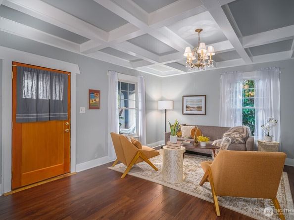 5417 40th Avenue SW, Seattle WA 98136