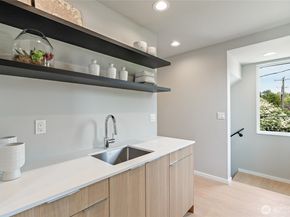 1801 NW 65th Street C, Seattle WA 98117