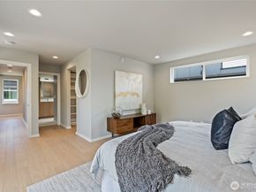 1801 NW 65th Street C, Seattle WA 98117