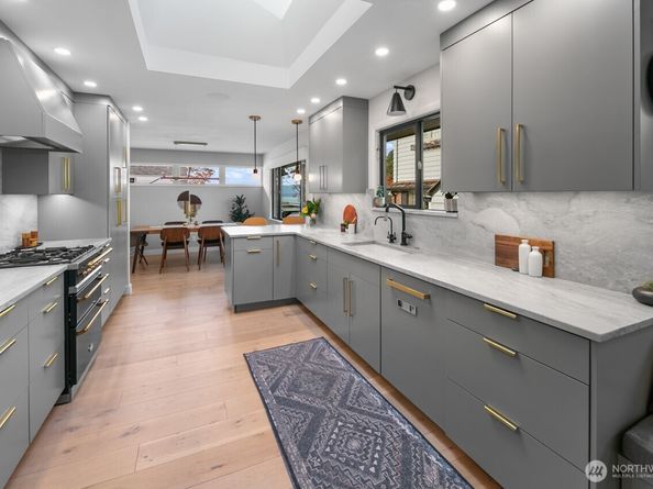 10528 15th Avenue NW, Seattle WA 98177