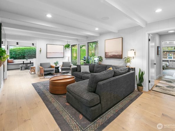 10528 15th Avenue NW, Seattle WA 98177