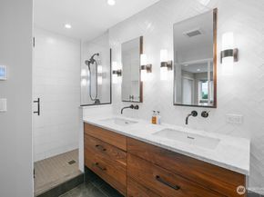 10528 15th Avenue NW, Seattle WA 98177