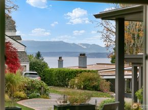 10528 15th Avenue NW, Seattle WA 98177