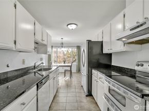 4545 Sand Point Way NE 207, Seattle WA 98105