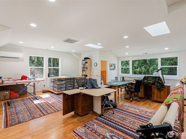 15618 163rd Avenue NE, Woodinville WA 98072