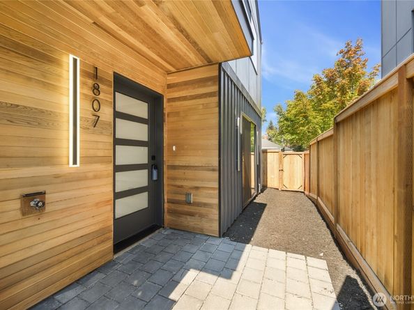 1807 SW Elmgrove Street, Seattle WA 98106