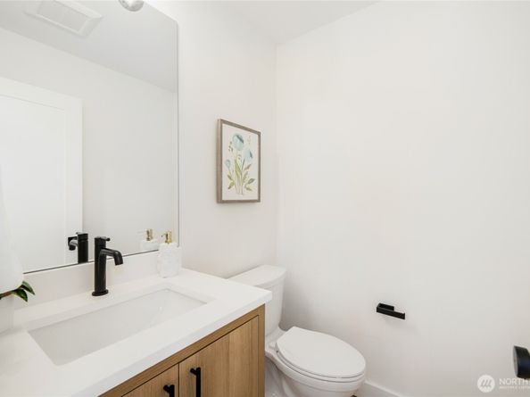 1807 SW Elmgrove Street, Seattle WA 98106