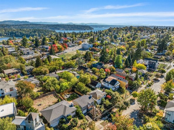 5026 48th Avenue S, Seattle WA 98118