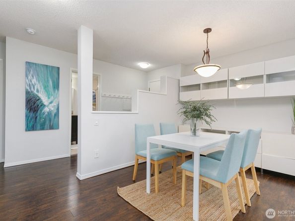 7930 SE 34th Street 513, Mercer Island WA 98040