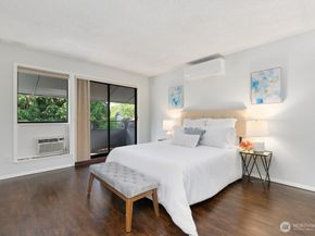 7930 SE 34th Street 513, Mercer Island WA 98040
