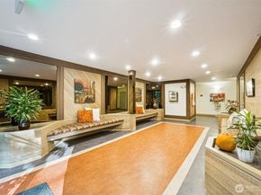 7930 SE 34th Street 513, Mercer Island WA 98040