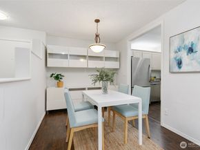 7930 SE 34th Street 513, Mercer Island WA 98040