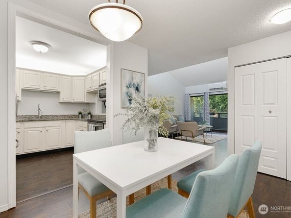 7930 SE 34th Street 513, Mercer Island WA 98040