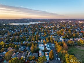 1923 N 50th Street, Seattle WA 98103