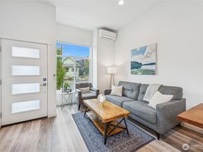 1923 N 50th Street, Seattle WA 98103