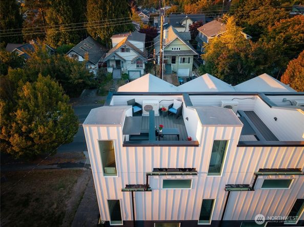 1923 N 50th Street, Seattle WA 98103