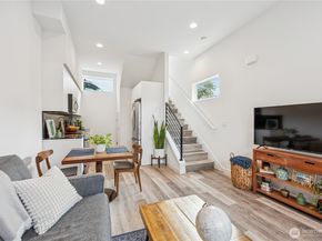 1923 N 50th Street, Seattle WA 98103