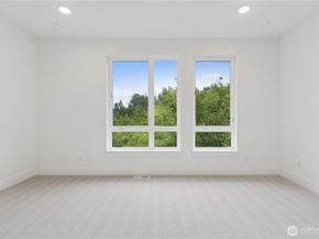 12207 137th Place NE 2602, Redmond WA 98052