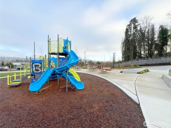 12207 137th Place NE 2602, Redmond WA 98052