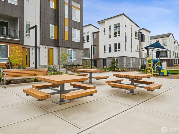 12207 137th Place NE 2602, Redmond WA 98052